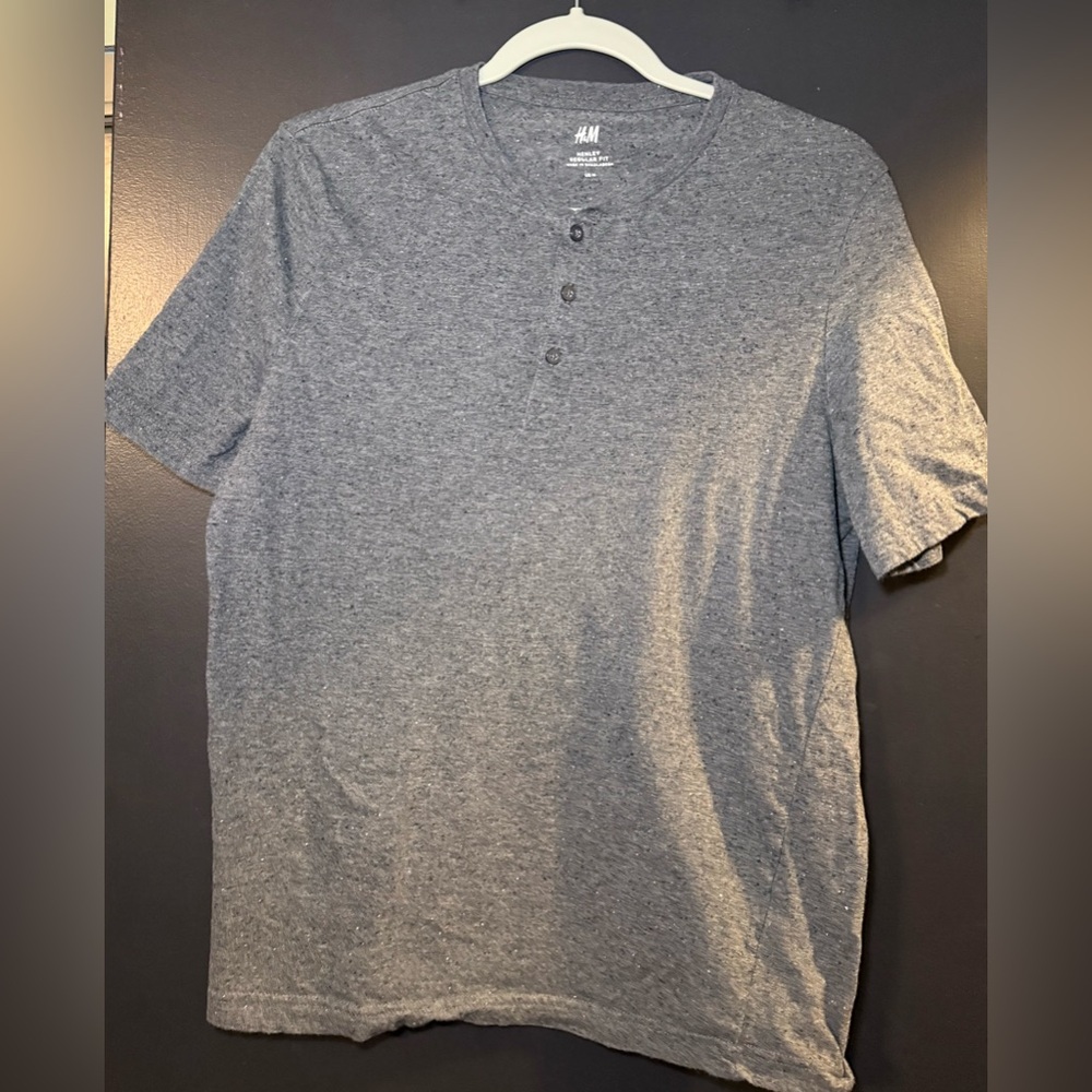H&M Heather Gray Short Sleeve Henley